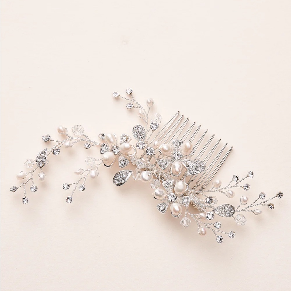 Dareth Colburn ANGELA PEARL COMB